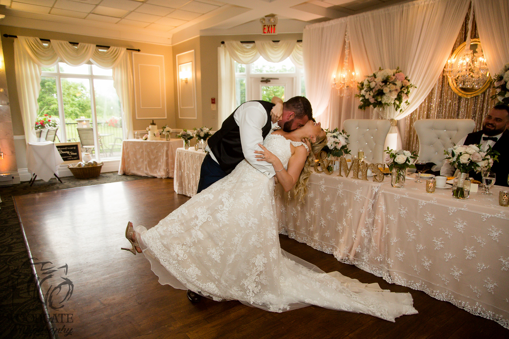 elm hurst wedding, elm hurst innn wedding, elm hurst inn wedding photography, elm hurst wedding photos, blush wedding photography, spring wedding, wedding photographer ontario, wedding photographeringersoll ontario, wedding photographer london ontario