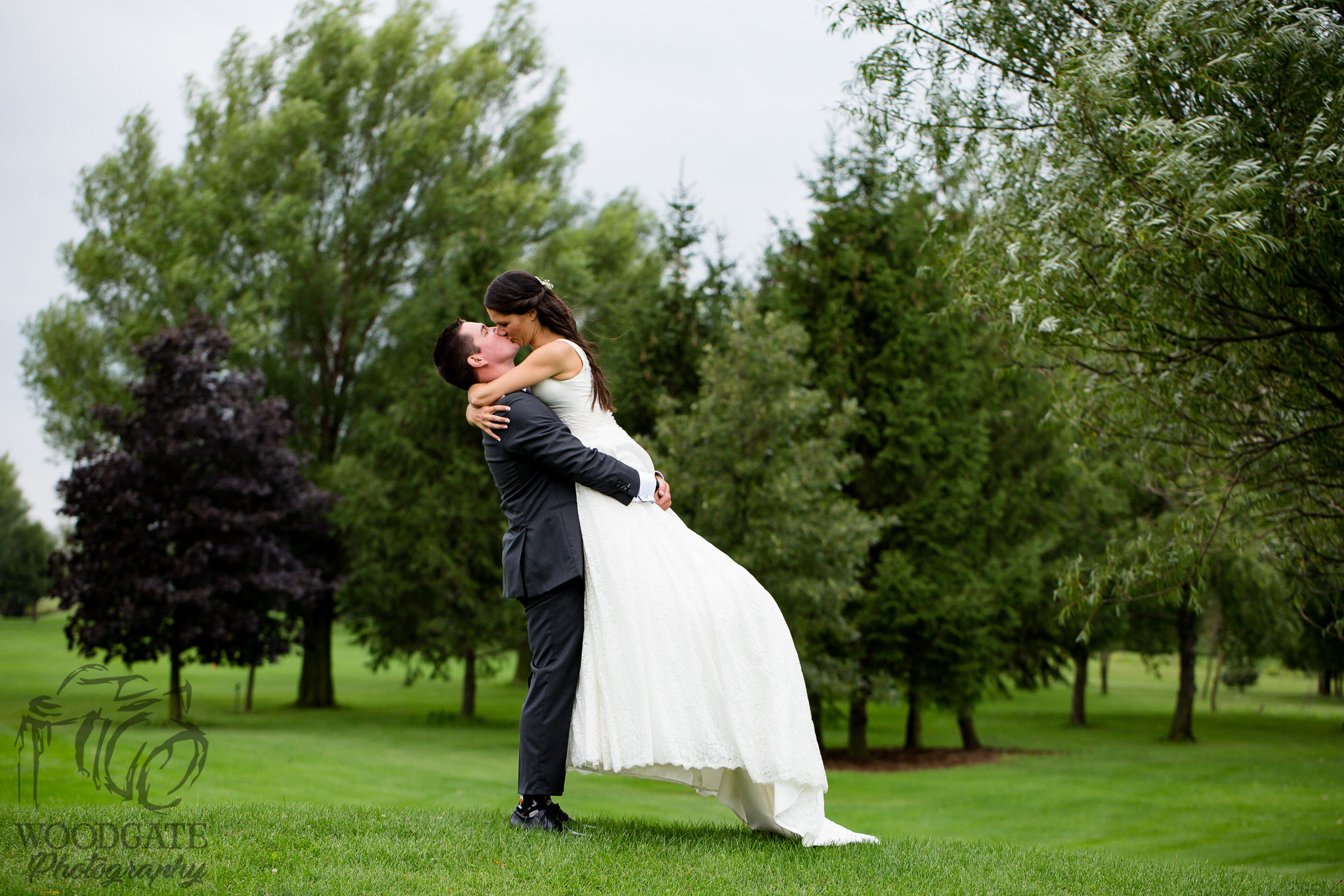 bride and groom ontario