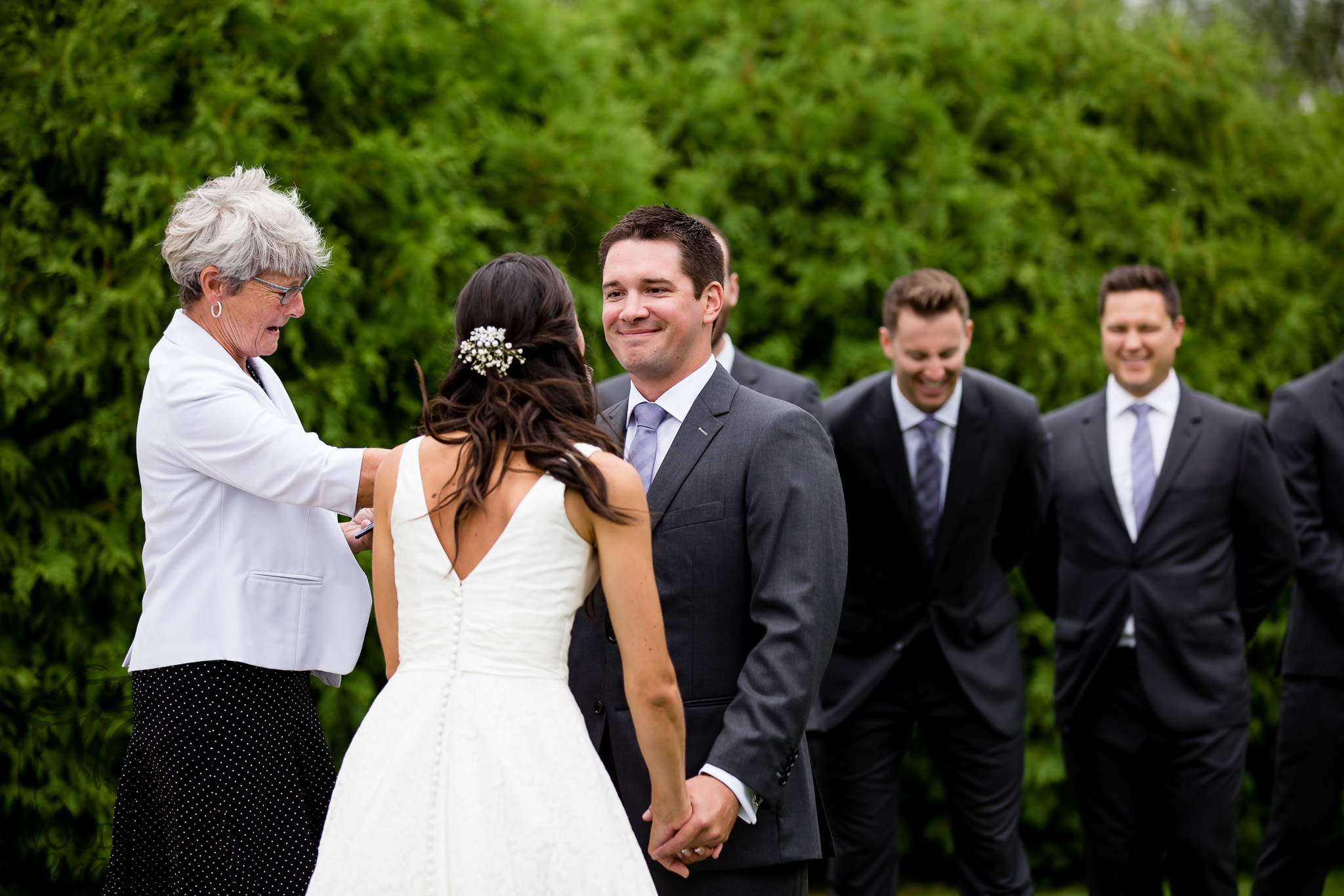 wedding ceremony rainy day ontario