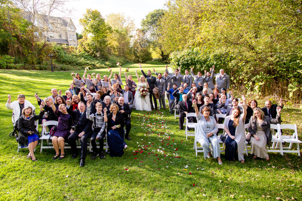 group photo Elm Hurst wedding photography by london ontario photographer Woodgate Photography