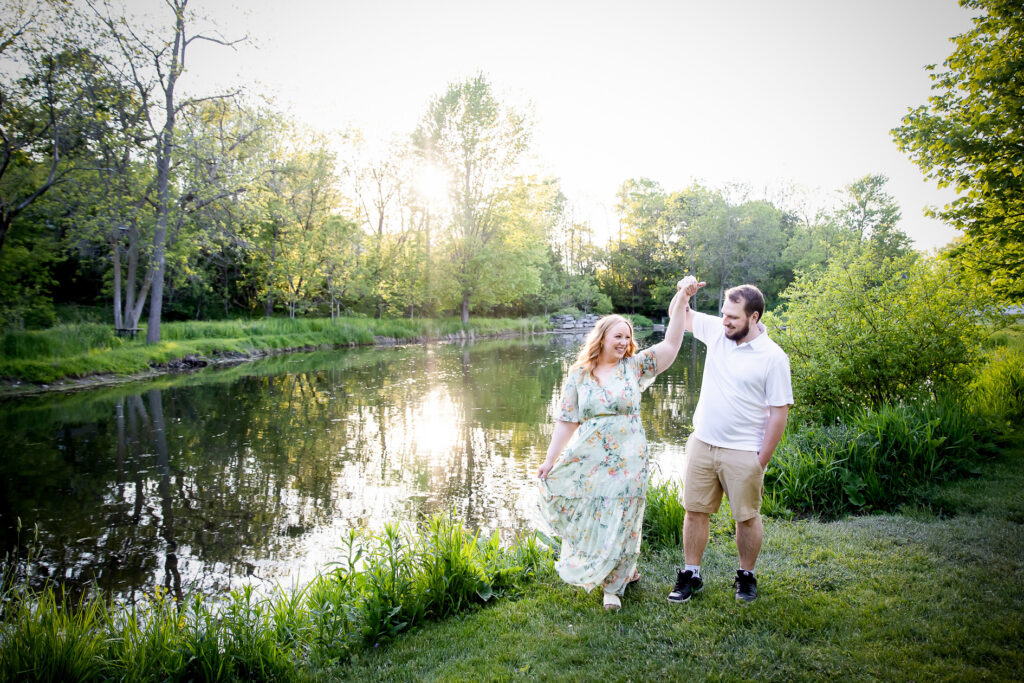 Engagement photos Thomas Ingersoll Scenic trail