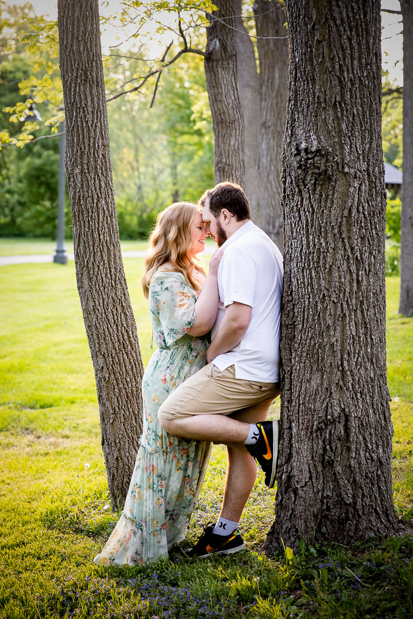 Engagement photos Thomas Ingersoll Scenic trail