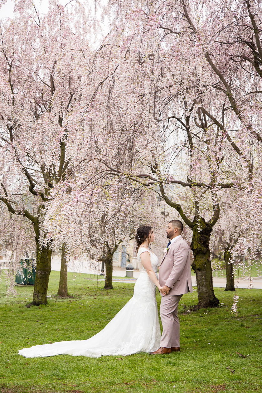 Old Court House London On Wedding Photos