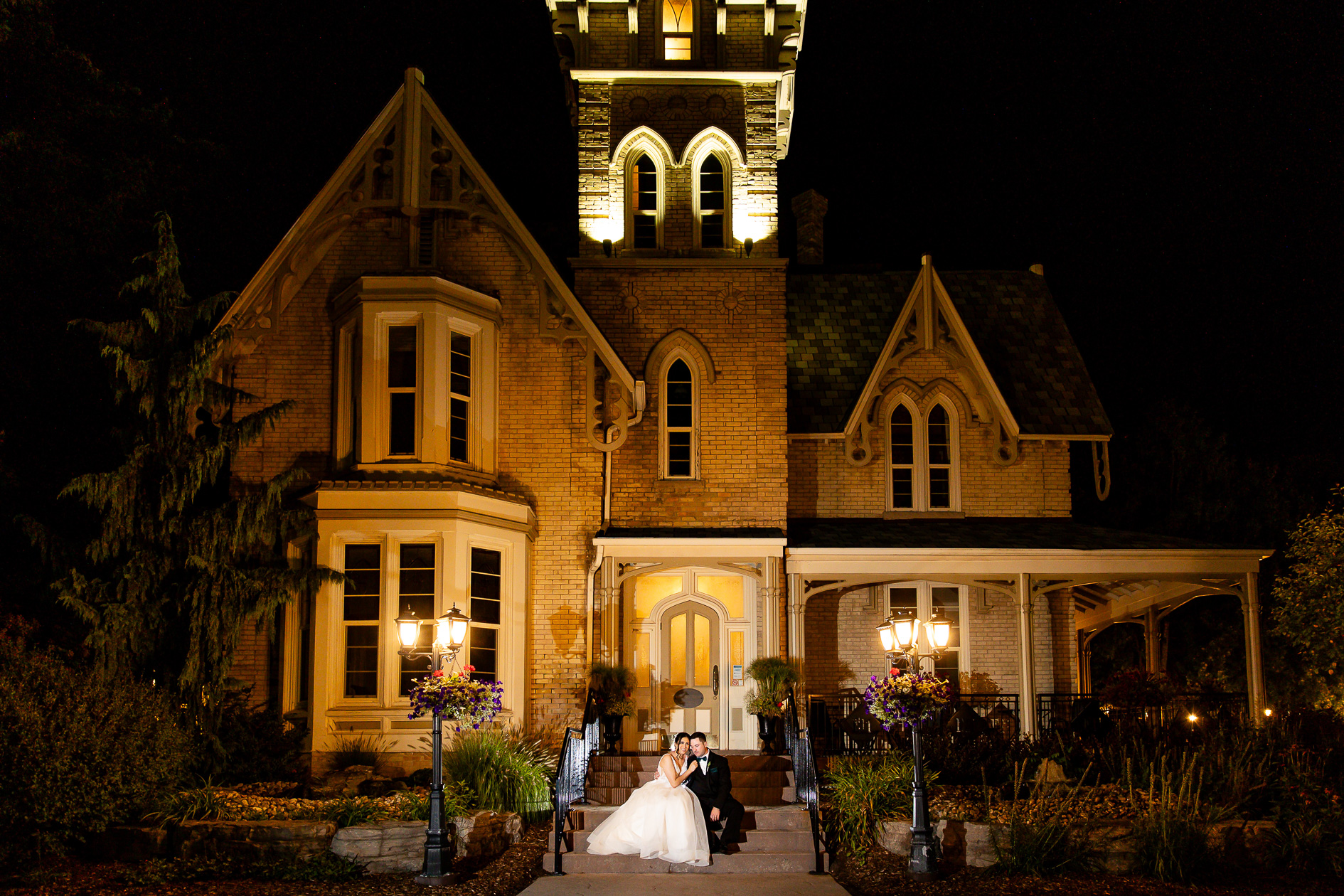 Candid Wedding Photos Elmhurst Inn