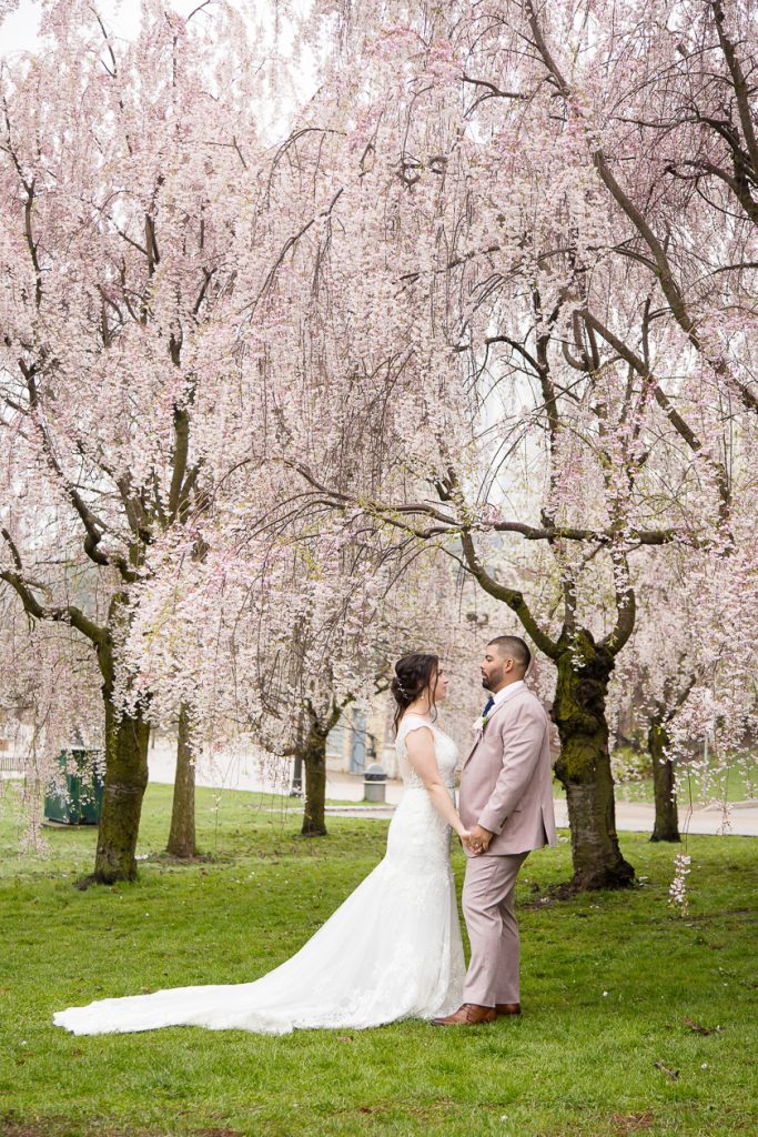 Old Court House London On Wedding Photos