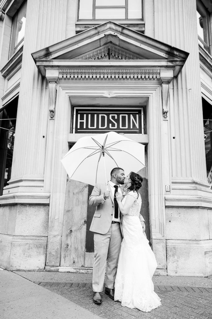 Old Court House London On Wedding Photos