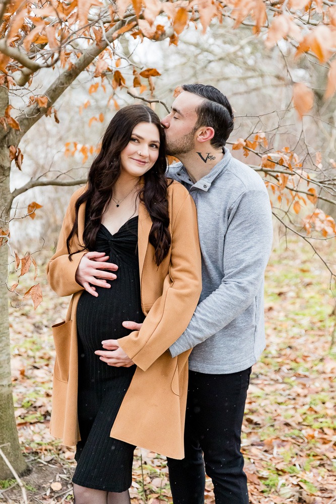 Pregnancy photographer London Ontario